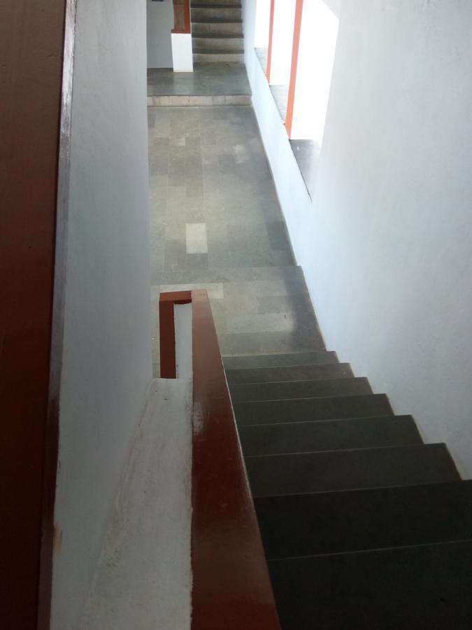 Hotel Guruji Alibag Bagian luar foto